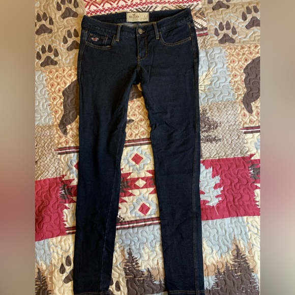 🍉Holister jeans, dark denim, skinny, social stretch, 3, soft, low rise - Picture 9 of 9